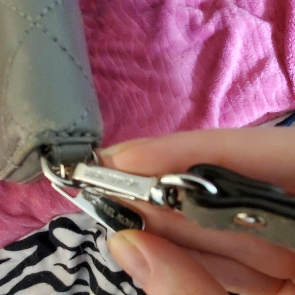 Michael Kors wristlet - Picture 3 of 5